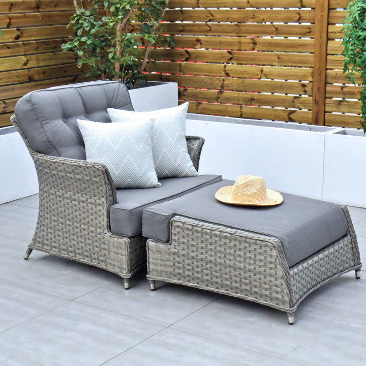 Loungers & Seats
